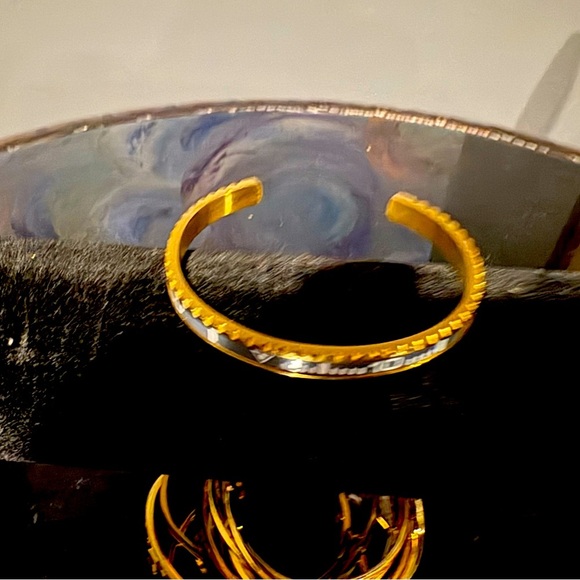 Jewelry - Titanium Gold Bracelets for women & ladies